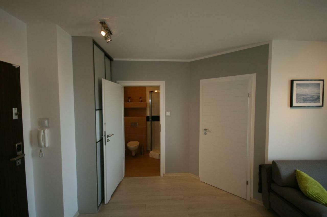 Grey & White Pogodne Apartment Kolobrzeg Exterior photo